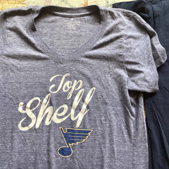 6 St. Louis Blues Ladies Large t-shirt bundle - Picture 6 of 6